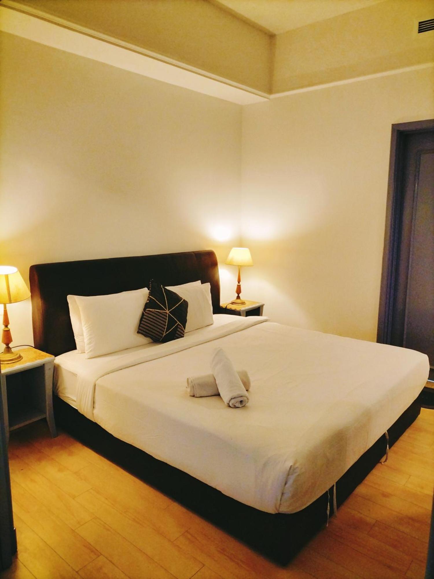 Sm Service At Times Square Apartment *