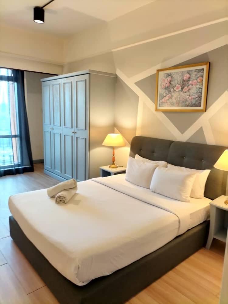 Sm Service At Times Square Apartment *