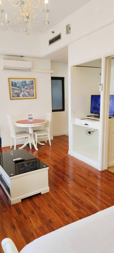 Apartment Sm Service At Times Square